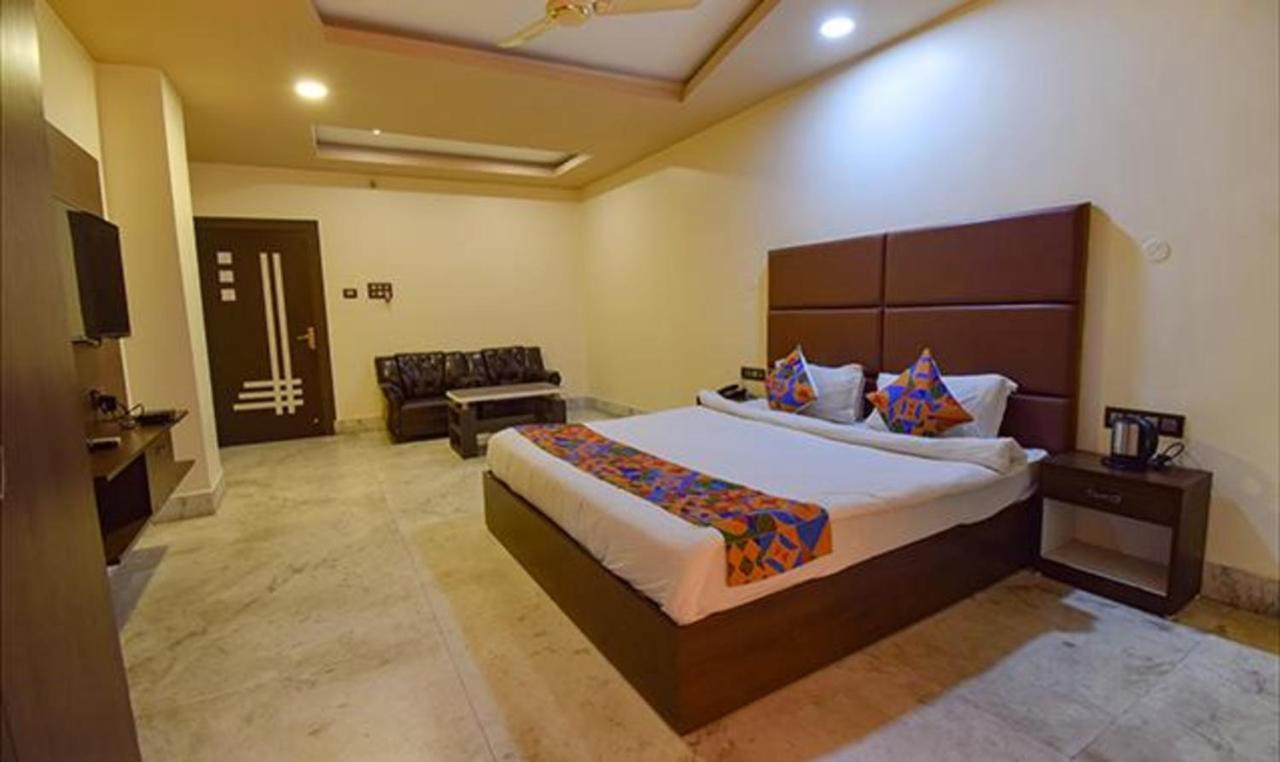 Fabhotel Rr Suites Guwahati Extérieur photo