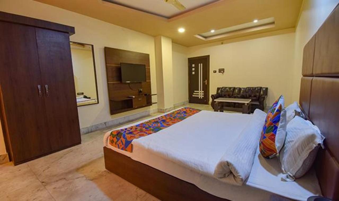 Fabhotel Rr Suites Guwahati Extérieur photo